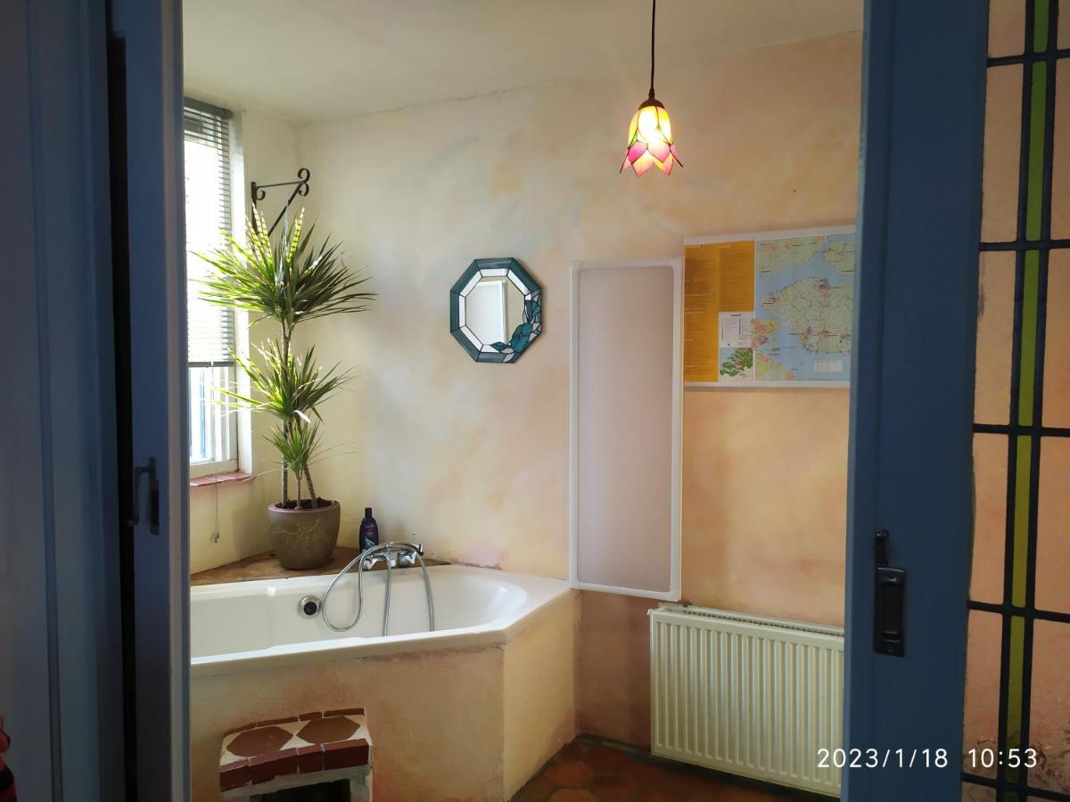 The Cosy Little House With The Sundial Villa Stavenisse Exterior photo